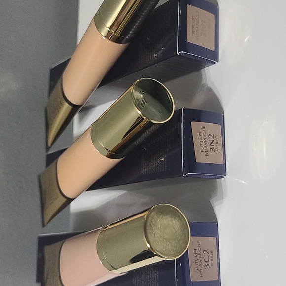 RESERVED  ✅ 2 X Futurist Hydra Rescue Moisturizing Foundation SPF 45 ✨ NIB - Picture 11 of 15